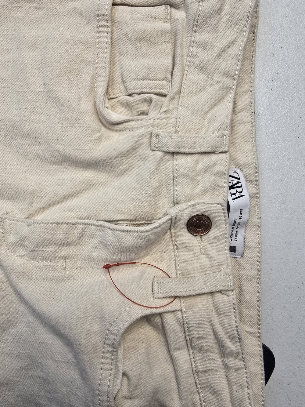 ZARA Men’s Cream Slim Straight Jeans